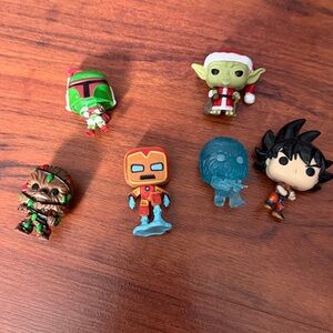 7 mini Funkos star wars and Dragon Ball Z figures collectors